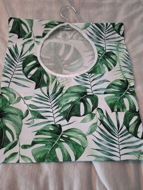 Source Unknown White & Green Tropical Leaf Hanging Organizer
